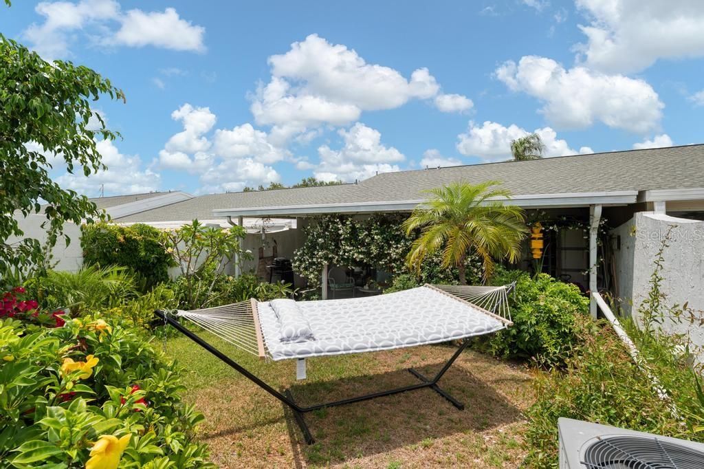 For Sale: $220,000 (2 beds, 2 baths, 1270 Square Feet)