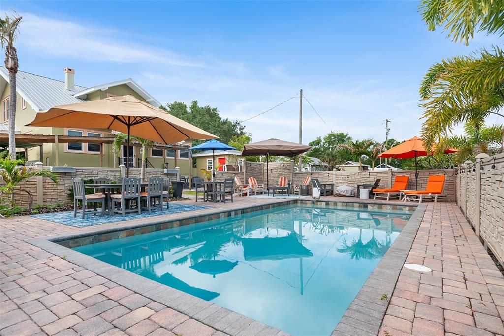 En Venta: $529,900 (4 camas, 3 baños, 2238 Pies cuadrados)