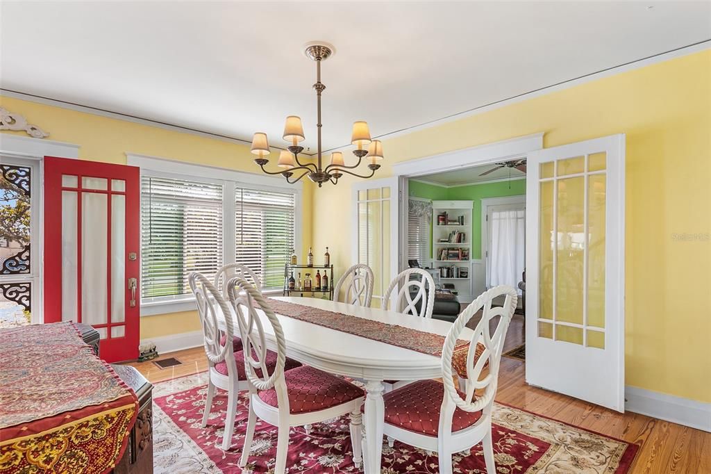 En Venta: $529,900 (4 camas, 3 baños, 2238 Pies cuadrados)