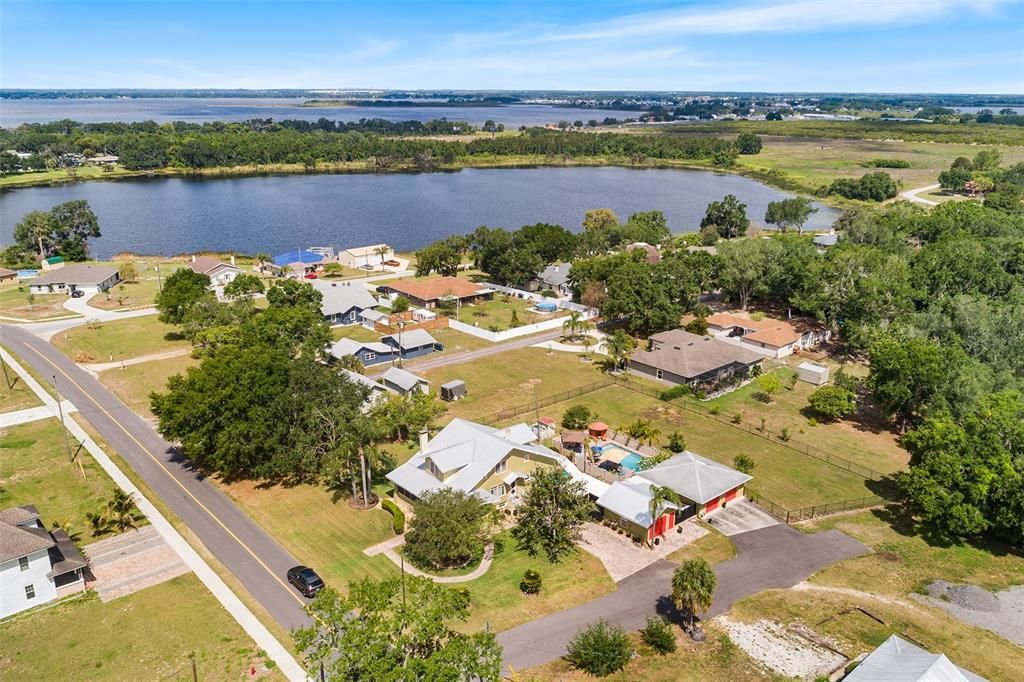 En Venta: $529,900 (4 camas, 3 baños, 2238 Pies cuadrados)