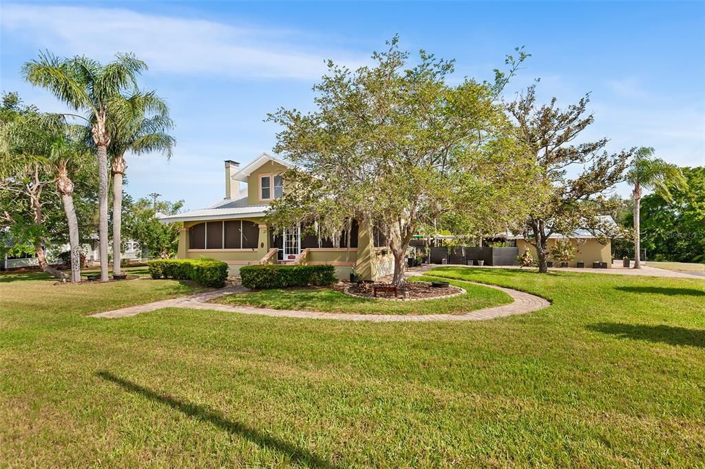 En Venta: $529,900 (4 camas, 3 baños, 2238 Pies cuadrados)