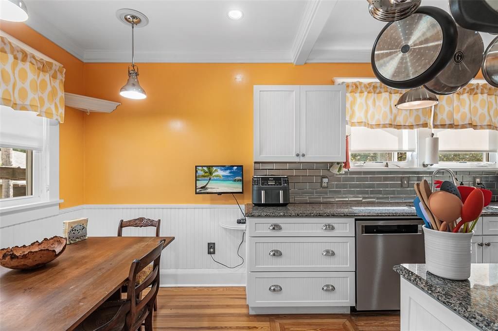 En Venta: $529,900 (4 camas, 3 baños, 2238 Pies cuadrados)