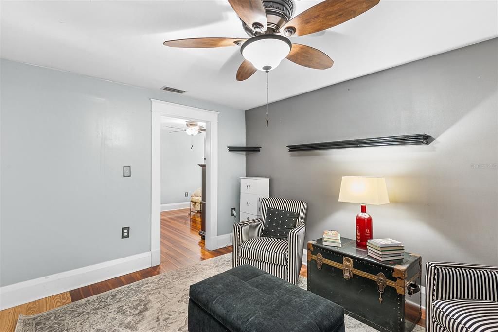 En Venta: $529,900 (4 camas, 3 baños, 2238 Pies cuadrados)