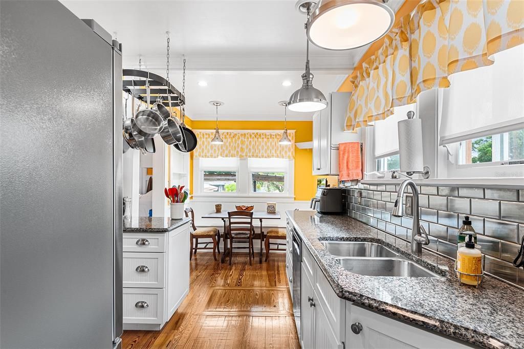 En Venta: $529,900 (4 camas, 3 baños, 2238 Pies cuadrados)