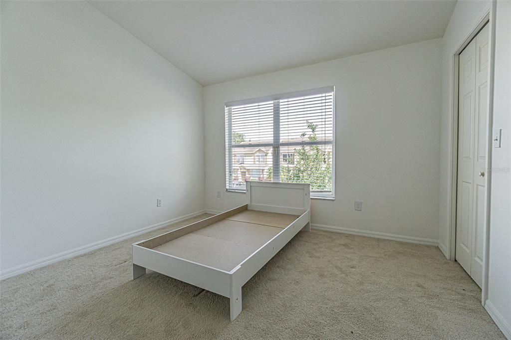 For Sale: $199,999 (2 beds, 2 baths, 1360 Square Feet)