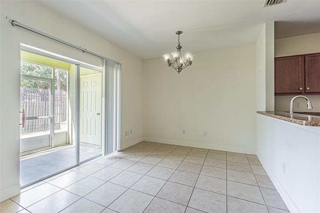 For Sale: $199,999 (2 beds, 2 baths, 1360 Square Feet)