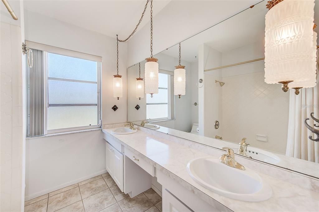 Active With Contract: $629,000 (2 beds, 2 baths, 1855 Square Feet)