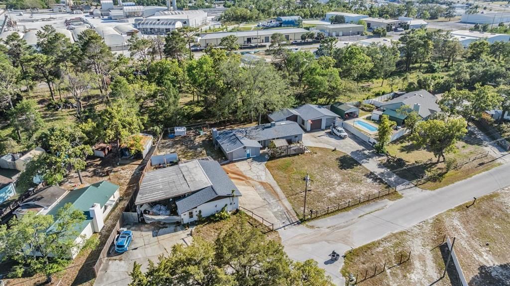 合同活跃: $351,900 (4 贝兹, 3 浴室, 2002 平方英尺)