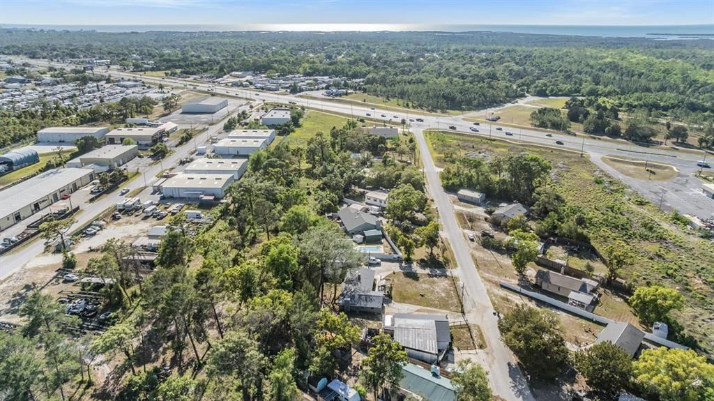 合同活跃: $351,900 (4 贝兹, 3 浴室, 2002 平方英尺)