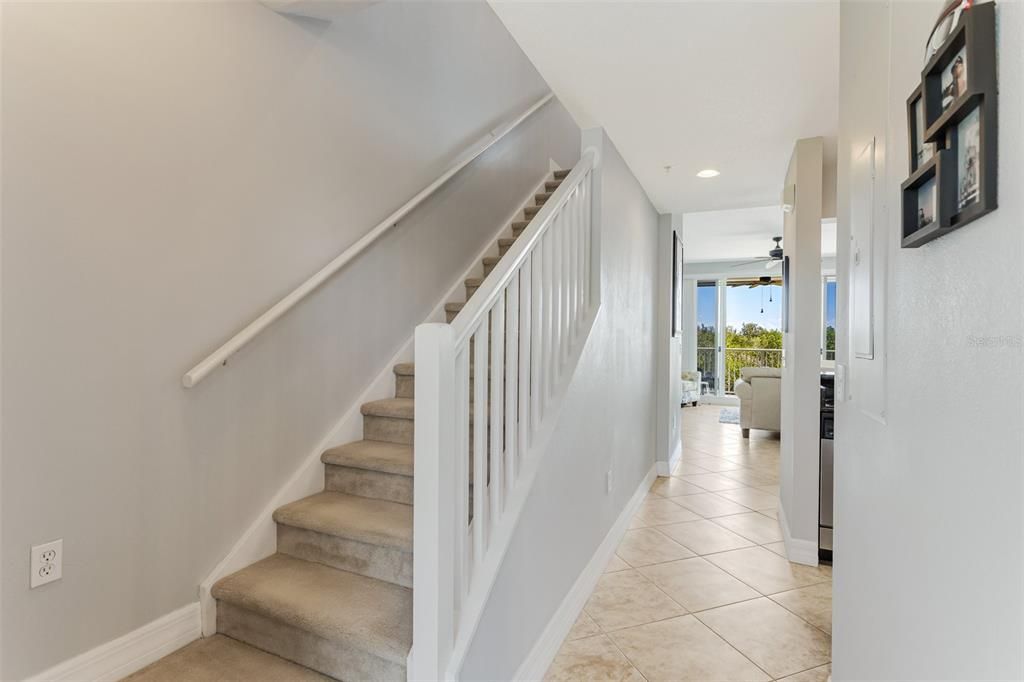 На продажу: $389,000 (2 спален, 2 ванн, 1258 Квадратных фут)