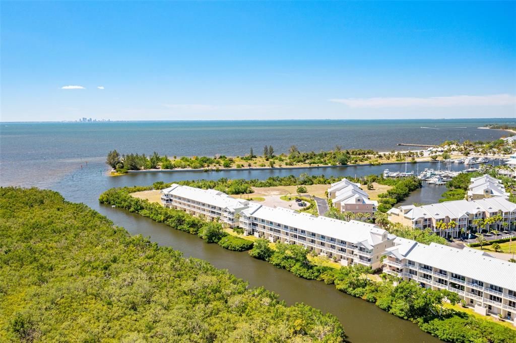 На продажу: $389,000 (2 спален, 2 ванн, 1258 Квадратных фут)