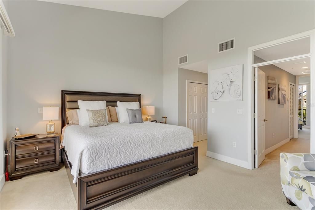 На продажу: $389,000 (2 спален, 2 ванн, 1258 Квадратных фут)