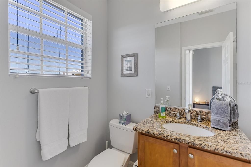 На продажу: $389,000 (2 спален, 2 ванн, 1258 Квадратных фут)