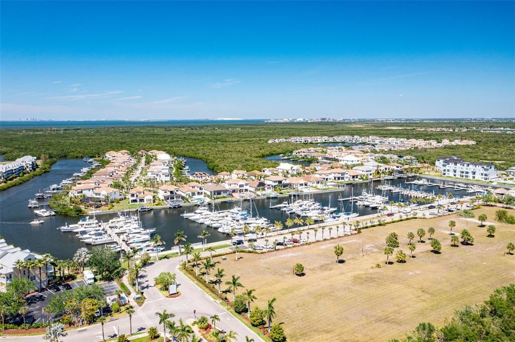 На продажу: $389,000 (2 спален, 2 ванн, 1258 Квадратных фут)