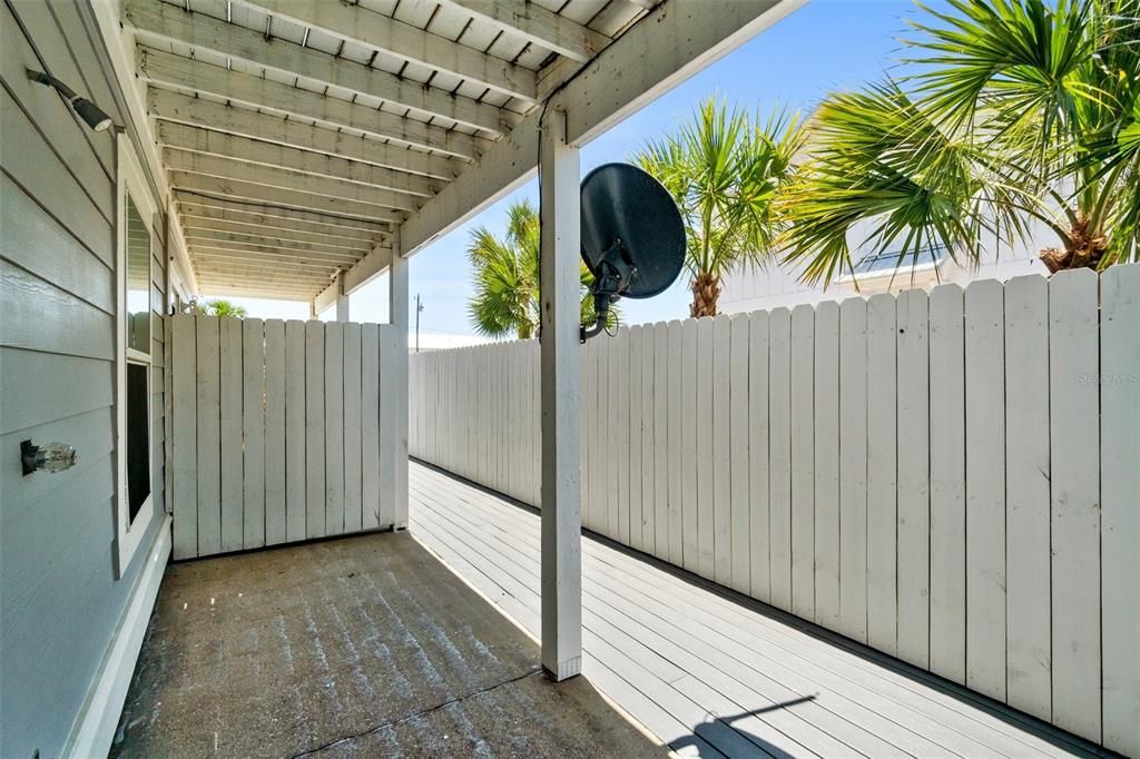 Activo con contrato: $599,000 (3 camas, 3 baños, 1820 Pies cuadrados)