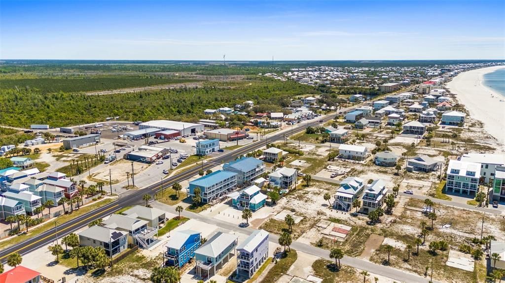 Activo con contrato: $599,000 (3 camas, 3 baños, 1820 Pies cuadrados)