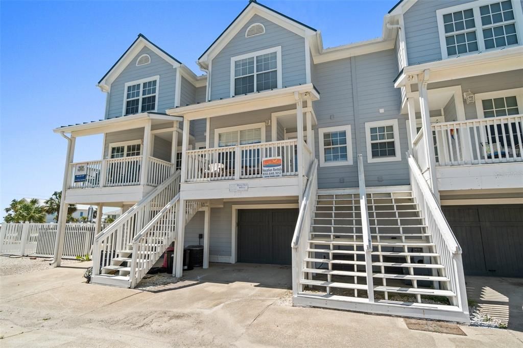 Activo con contrato: $599,000 (3 camas, 3 baños, 1820 Pies cuadrados)