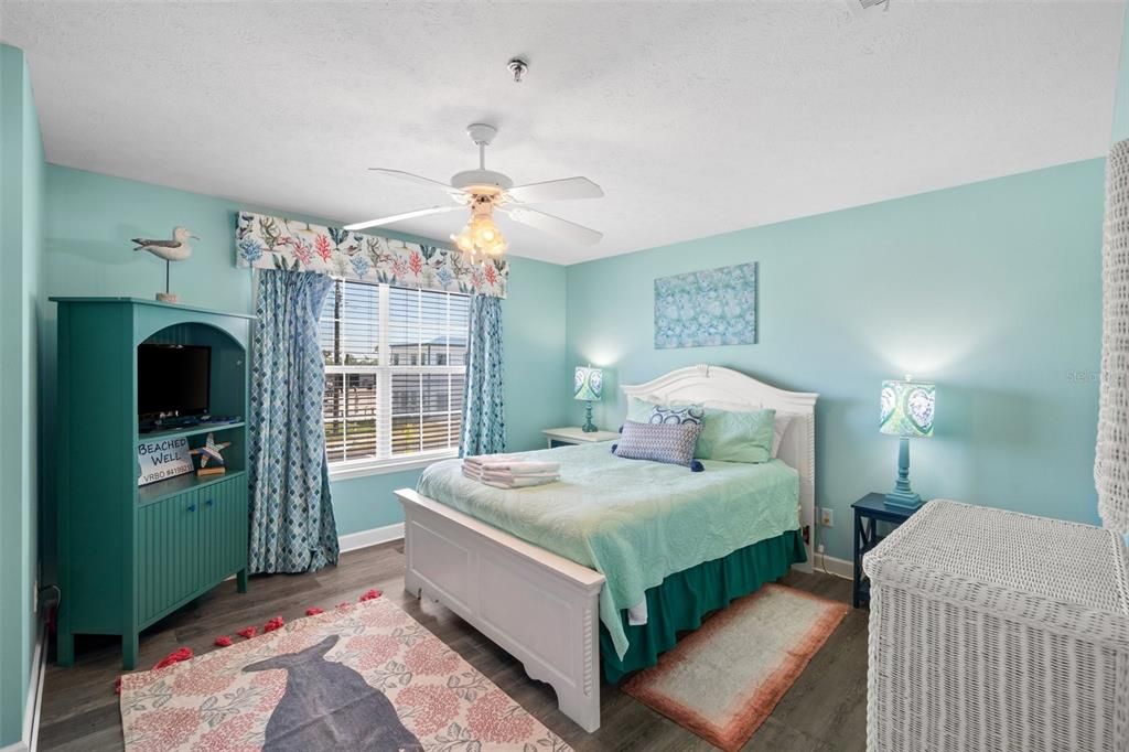 Activo con contrato: $599,000 (3 camas, 3 baños, 1820 Pies cuadrados)