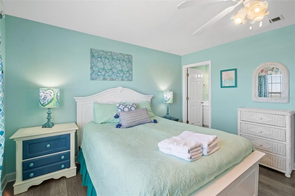 Activo con contrato: $599,000 (3 camas, 3 baños, 1820 Pies cuadrados)