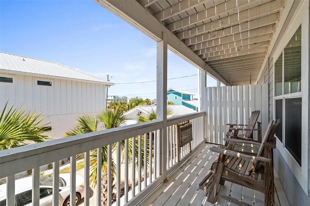 Activo con contrato: $599,000 (3 camas, 3 baños, 1820 Pies cuadrados)