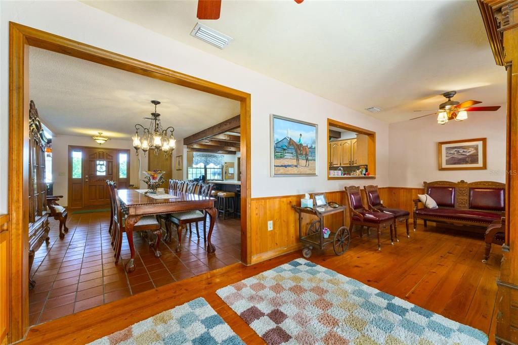 待售: $1,395,000 (3 贝兹, 2 浴室, 2973 平方英尺)