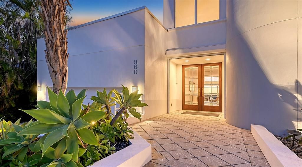 Active With Contract: $3,995,000 (4 beds, 4 baths, 3951 Square Feet)