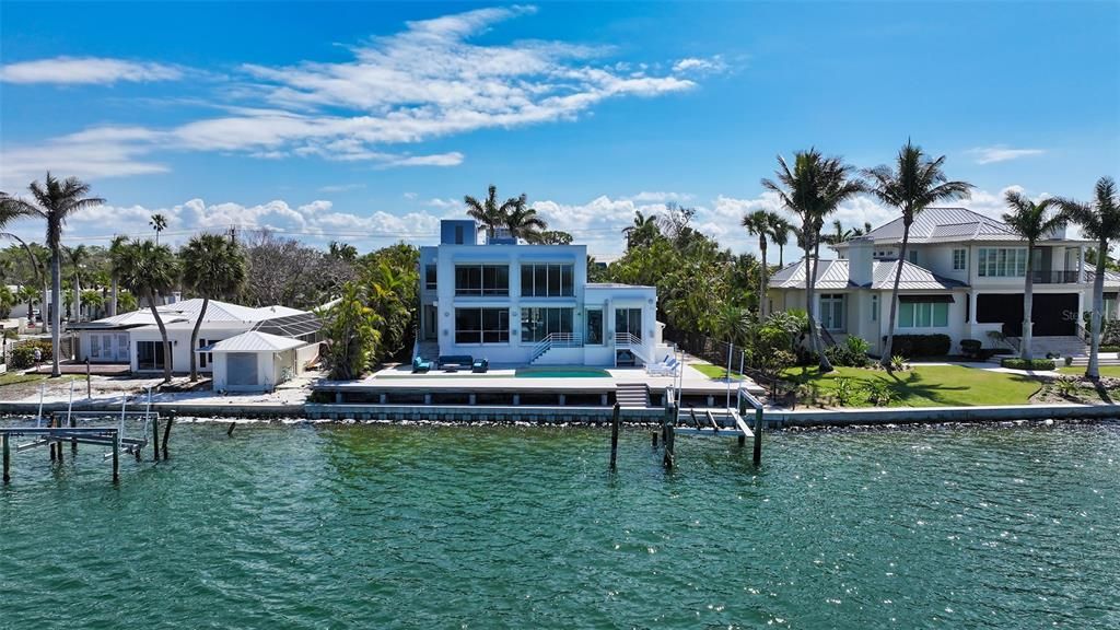 Active With Contract: $3,995,000 (4 beds, 4 baths, 3951 Square Feet)