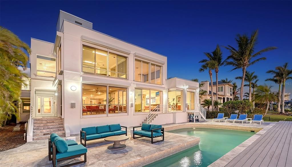 Active With Contract: $3,995,000 (4 beds, 4 baths, 3951 Square Feet)