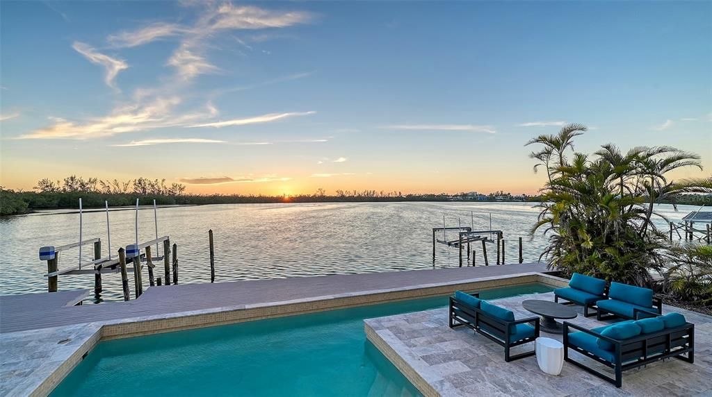 Active With Contract: $3,995,000 (4 beds, 4 baths, 3951 Square Feet)