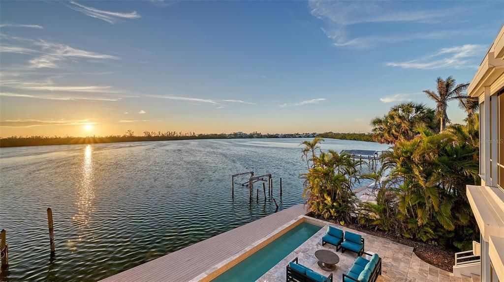 Active With Contract: $3,995,000 (4 beds, 4 baths, 3951 Square Feet)