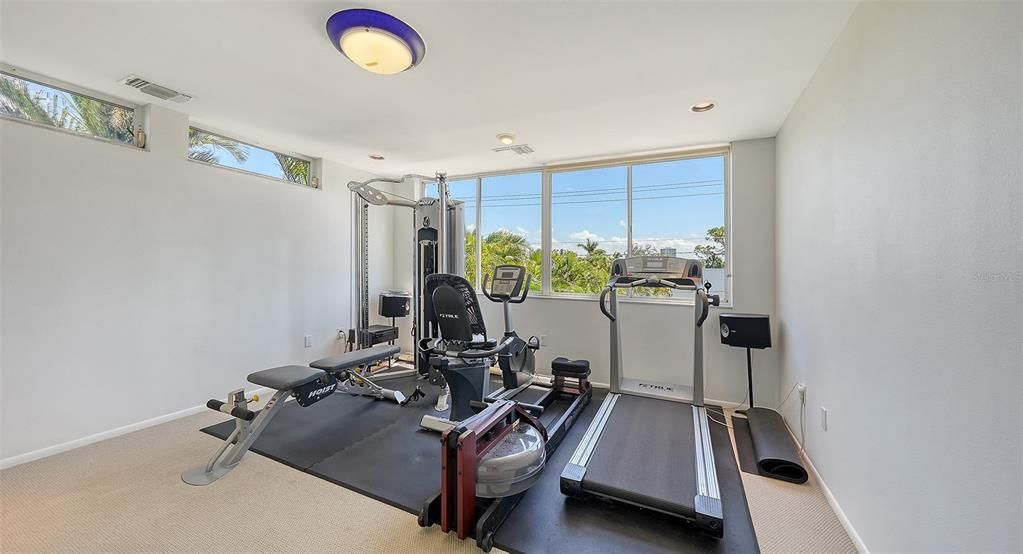 Active With Contract: $3,995,000 (4 beds, 4 baths, 3951 Square Feet)