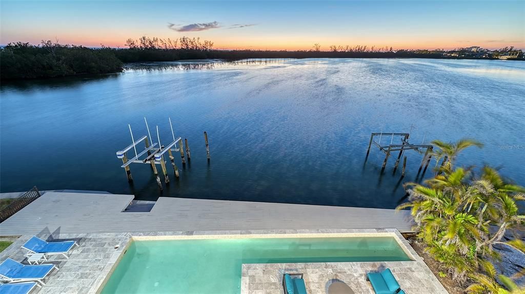 Active With Contract: $3,995,000 (4 beds, 4 baths, 3951 Square Feet)