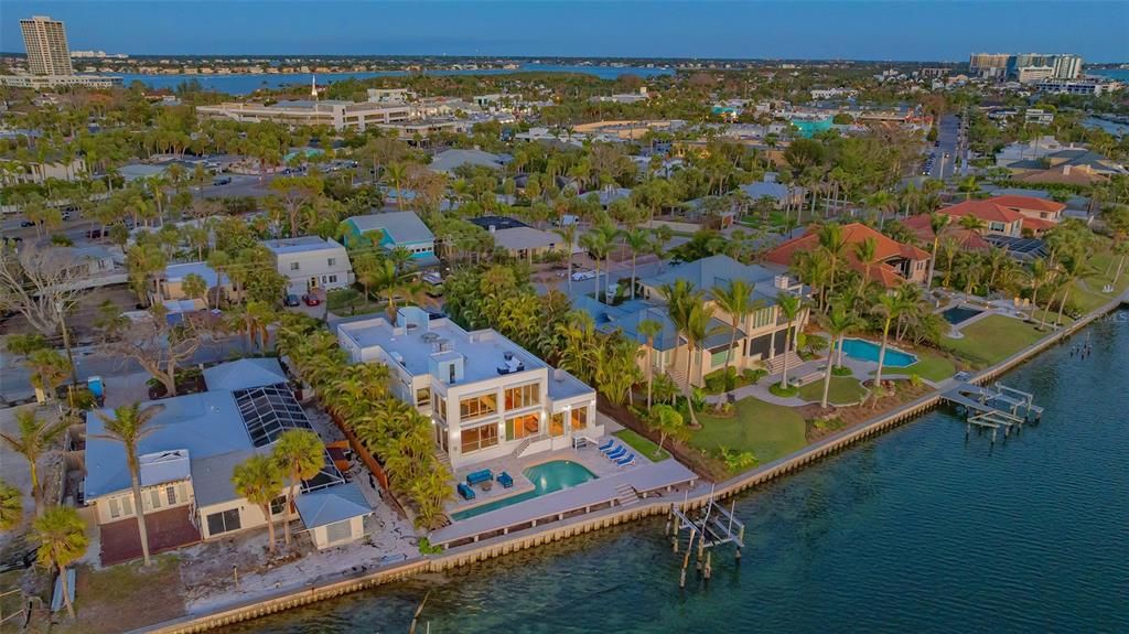 Active With Contract: $3,995,000 (4 beds, 4 baths, 3951 Square Feet)