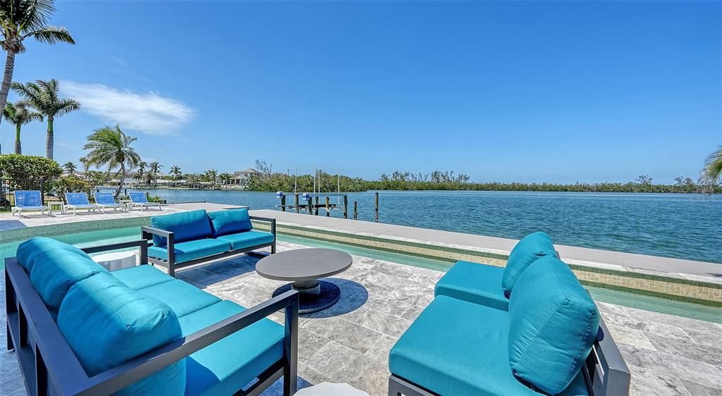 Active With Contract: $3,995,000 (4 beds, 4 baths, 3951 Square Feet)