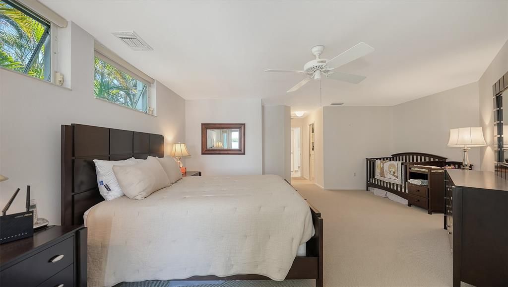 Active With Contract: $3,995,000 (4 beds, 4 baths, 3951 Square Feet)