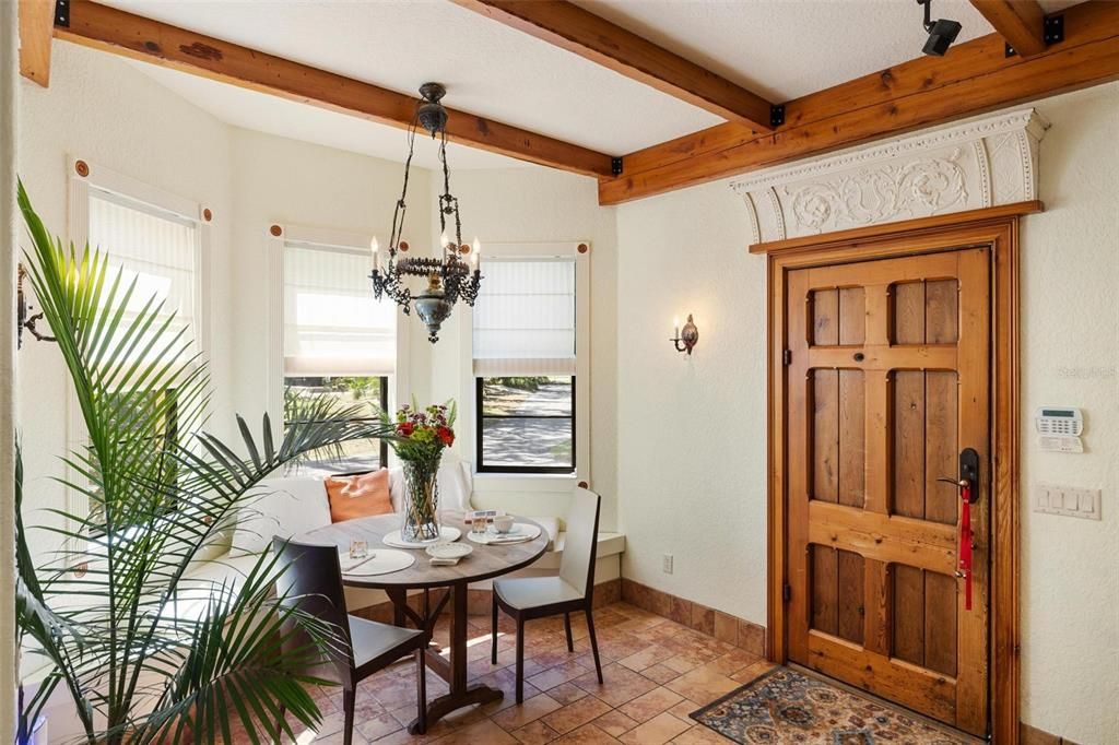 For Sale: $2,800,000 (4 beds, 3 baths, 5118 Square Feet)