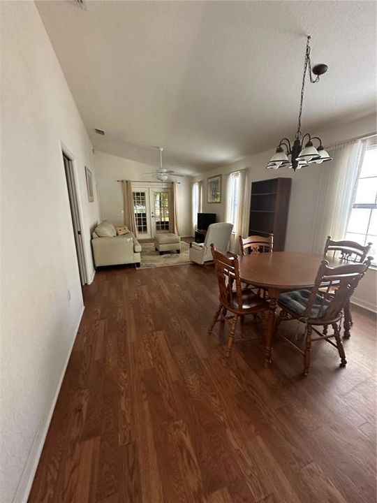 En Venta: $235,500 (2 camas, 2 baños, 1138 Pies cuadrados)