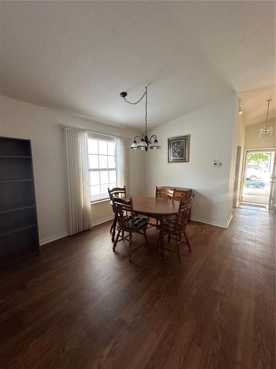 En Venta: $235,500 (2 camas, 2 baños, 1138 Pies cuadrados)