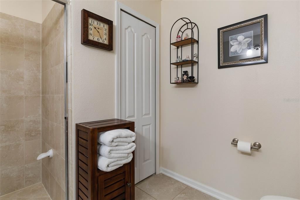 Под контрактом: $398,500 (3 спален, 2 ванн, 1745 Квадратных фут)