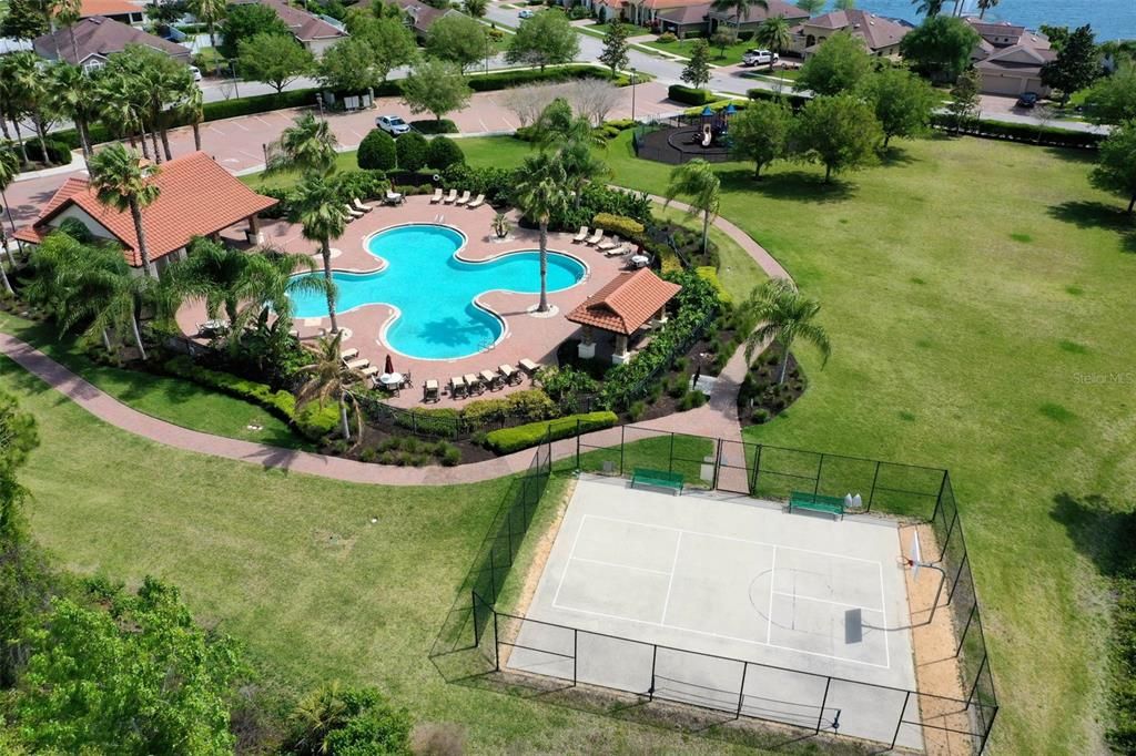 Под контрактом: $398,500 (3 спален, 2 ванн, 1745 Квадратных фут)