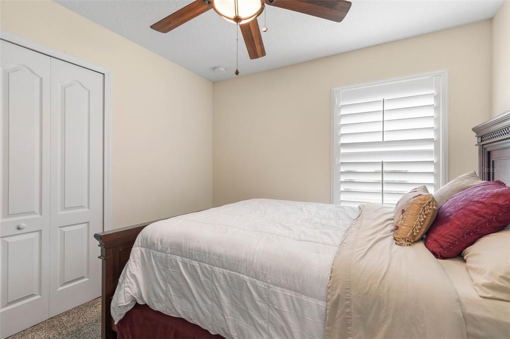 Под контрактом: $398,500 (3 спален, 2 ванн, 1745 Квадратных фут)