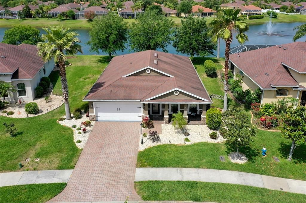 Под контрактом: $398,500 (3 спален, 2 ванн, 1745 Квадратных фут)