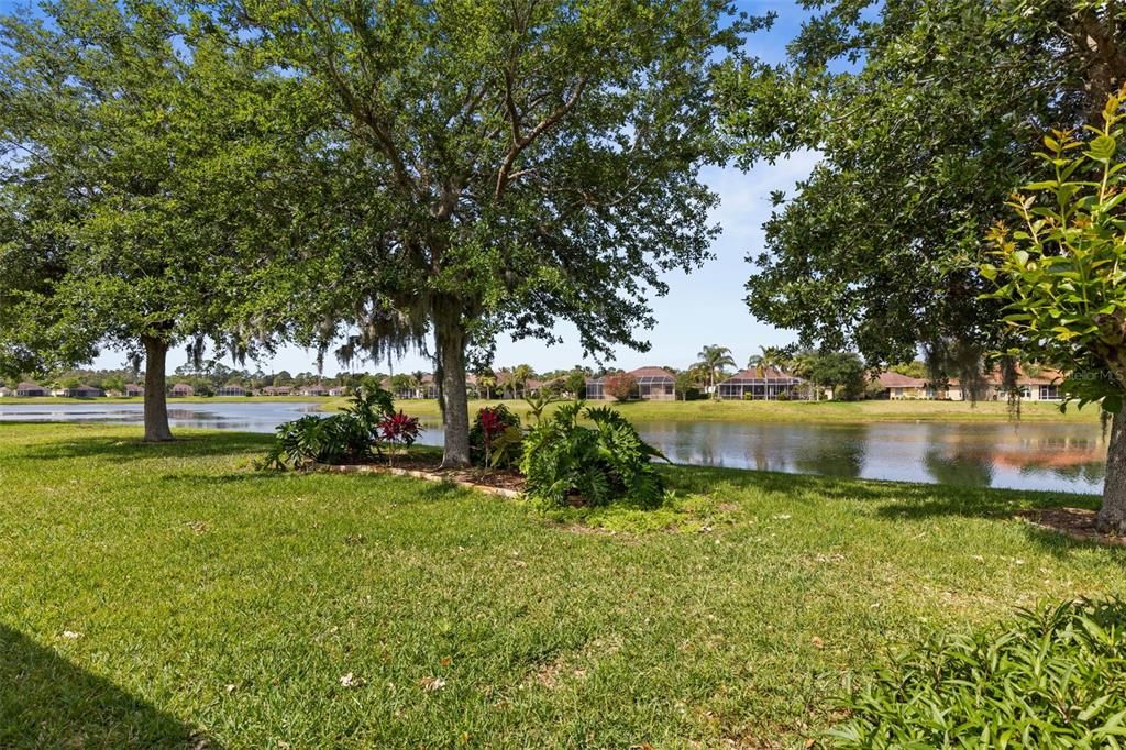 Под контрактом: $398,500 (3 спален, 2 ванн, 1745 Квадратных фут)