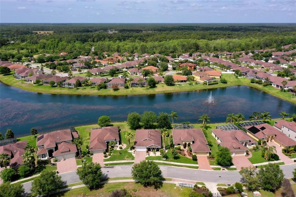 Под контрактом: $398,500 (3 спален, 2 ванн, 1745 Квадратных фут)