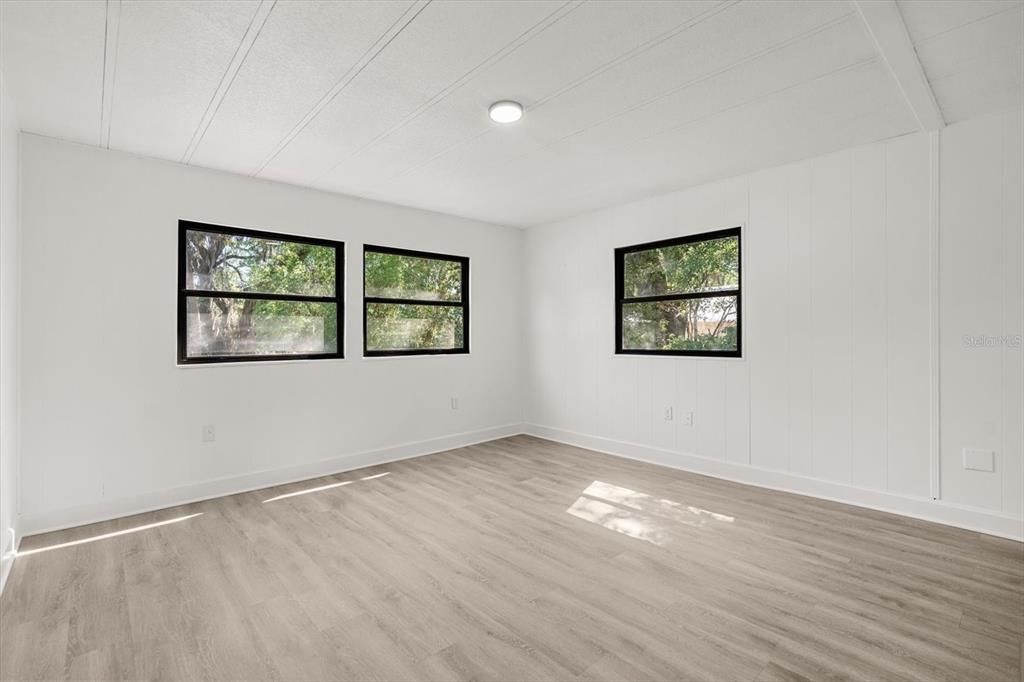 For Sale: $209,900 (3 beds, 2 baths, 1228 Square Feet)