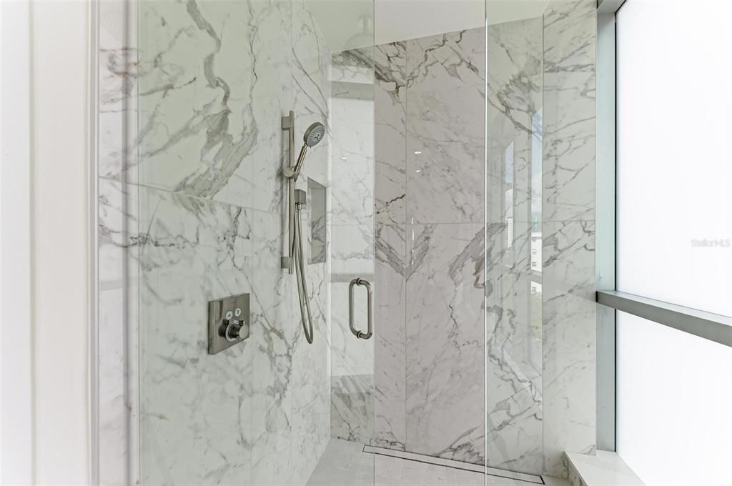 En Renta: $13,500 (3 camas, 3 baños, 2314 Pies cuadrados)