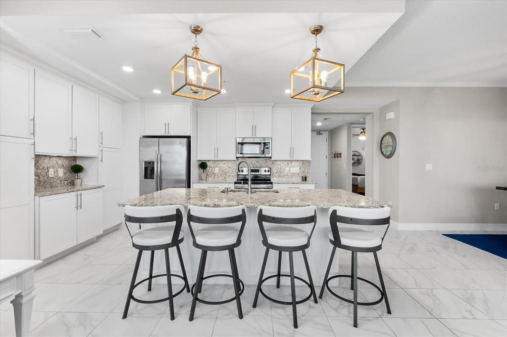 合同活跃: $799,999 (3 贝兹, 3 浴室, 1664 平方英尺)