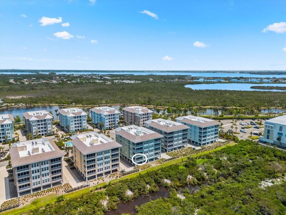 合同活跃: $799,999 (3 贝兹, 3 浴室, 1664 平方英尺)