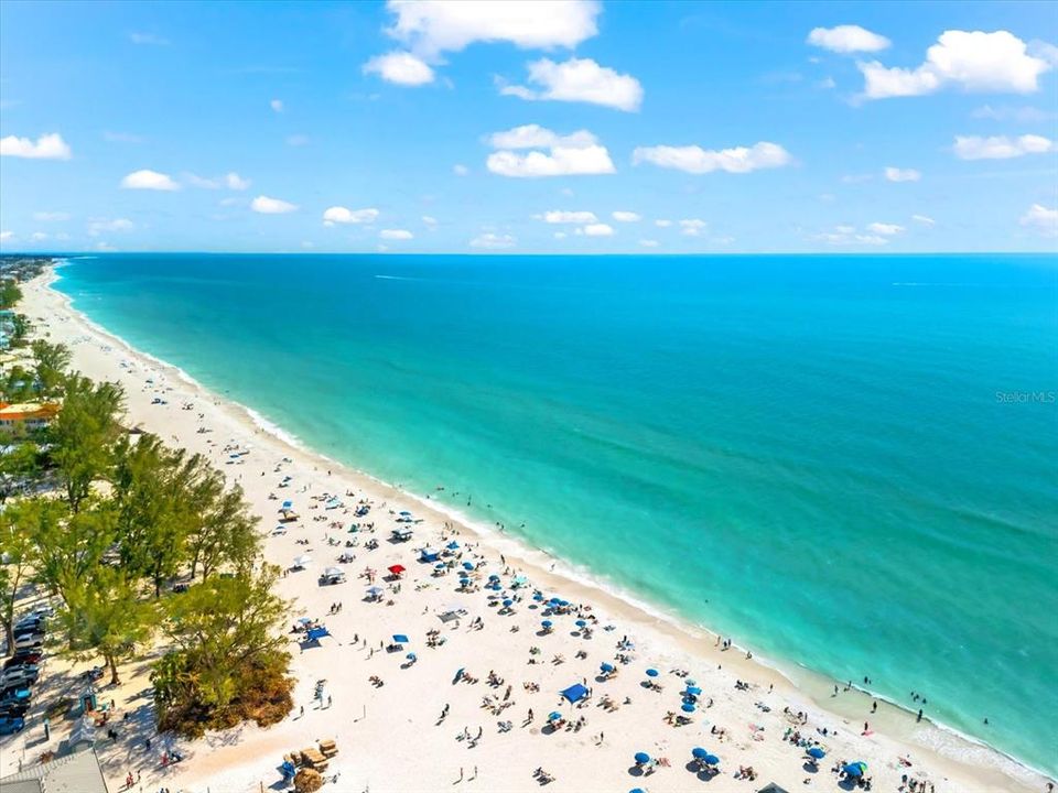 合同活跃: $799,999 (3 贝兹, 3 浴室, 1664 平方英尺)