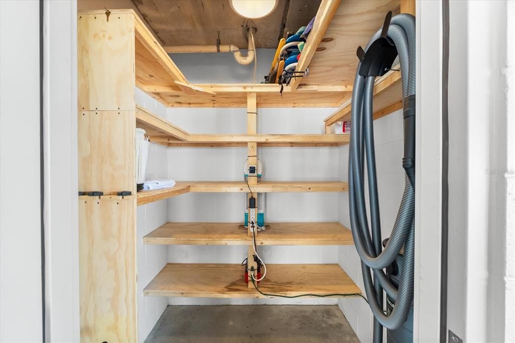 合同活跃: $799,999 (3 贝兹, 3 浴室, 1664 平方英尺)